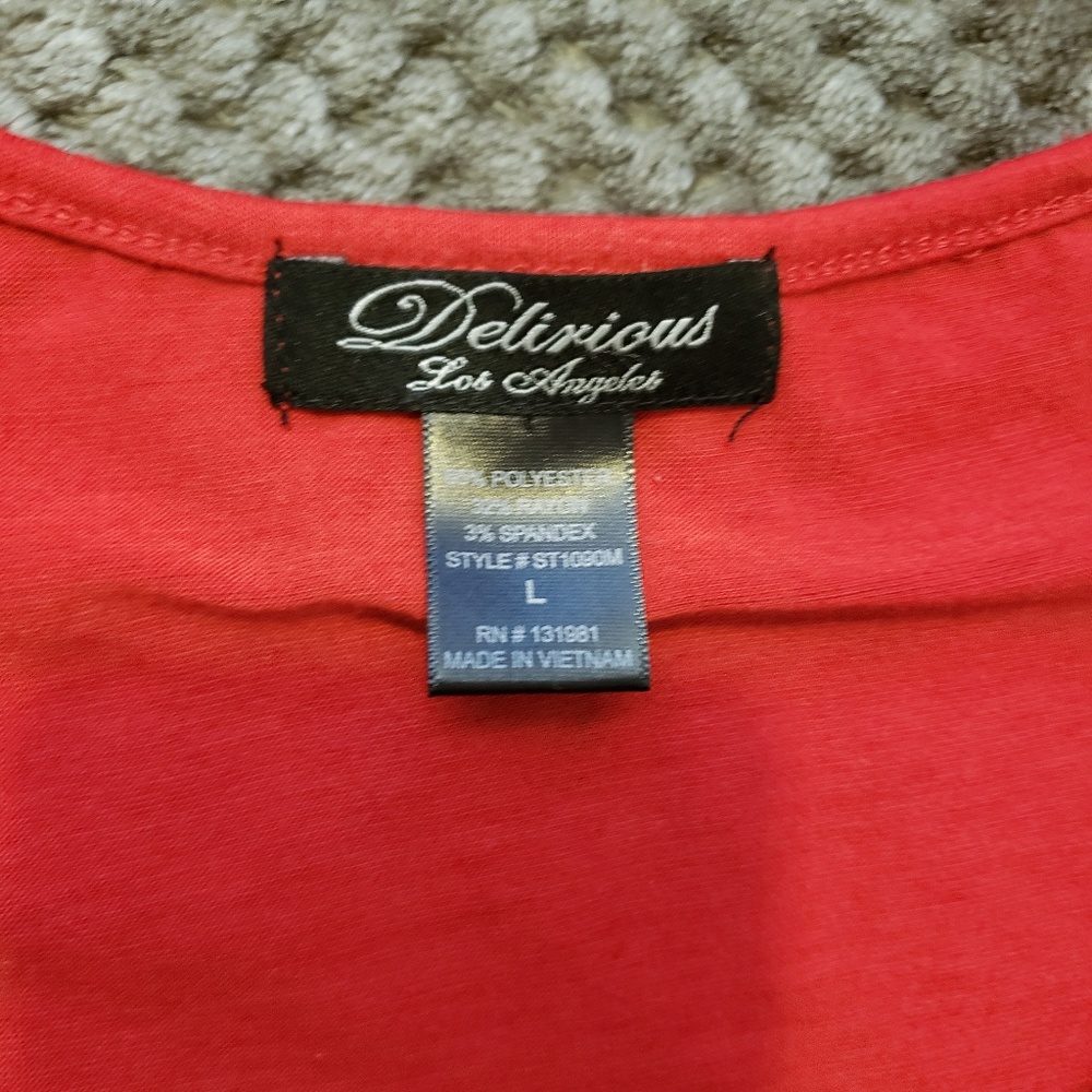 Delirious Red blouse - Picture 3 of 3